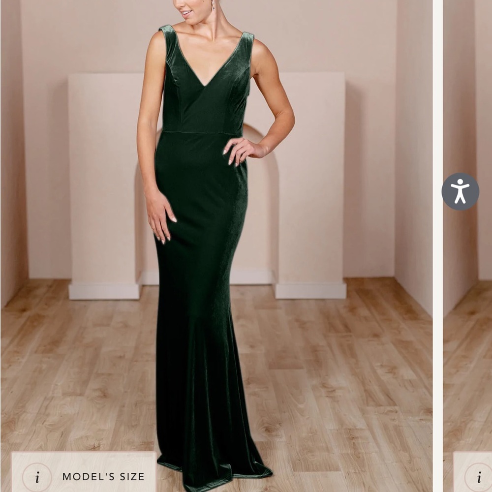 Revelry Emerald Velvet Dakota Dress Size 6